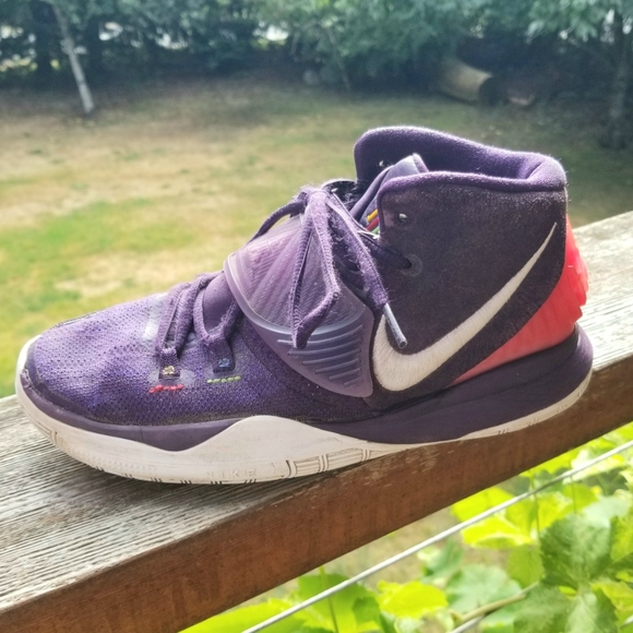 Kyrie Irving Nike Basketball shoe size US 5 - Picture 7 of 10